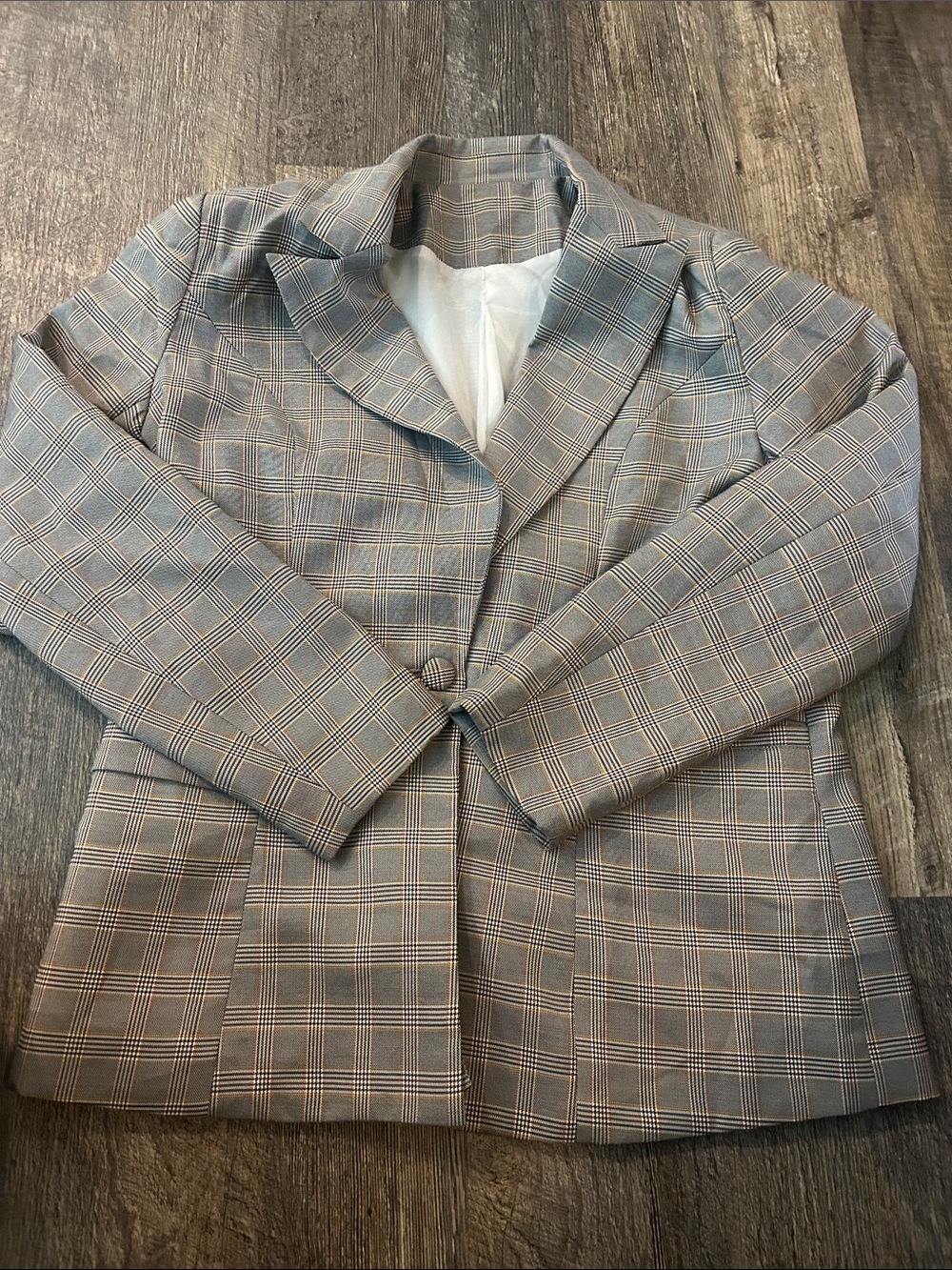 Plaid Single-Button Women's Blazer in Gray and Tan